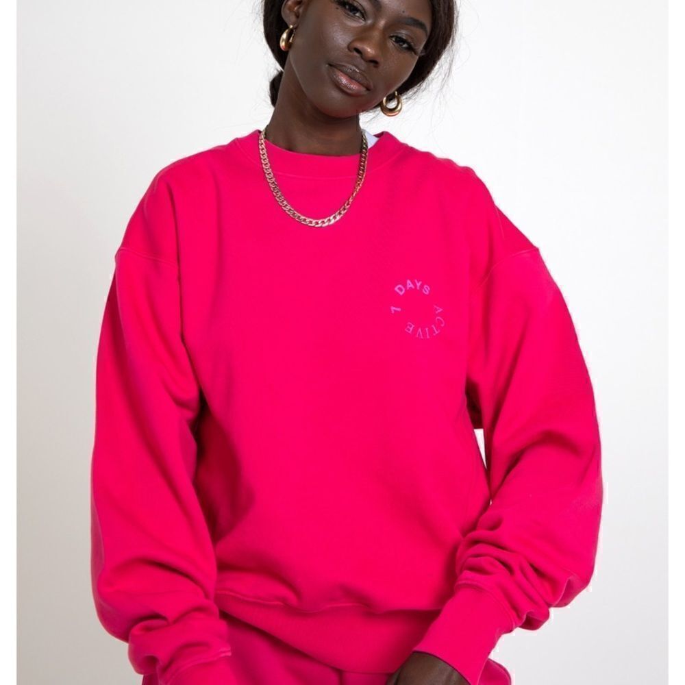 [7 days active] Monday Crew Neck
Bright Rose Pink #23